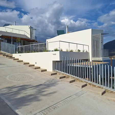 Physis Fokida Вилла Эратини